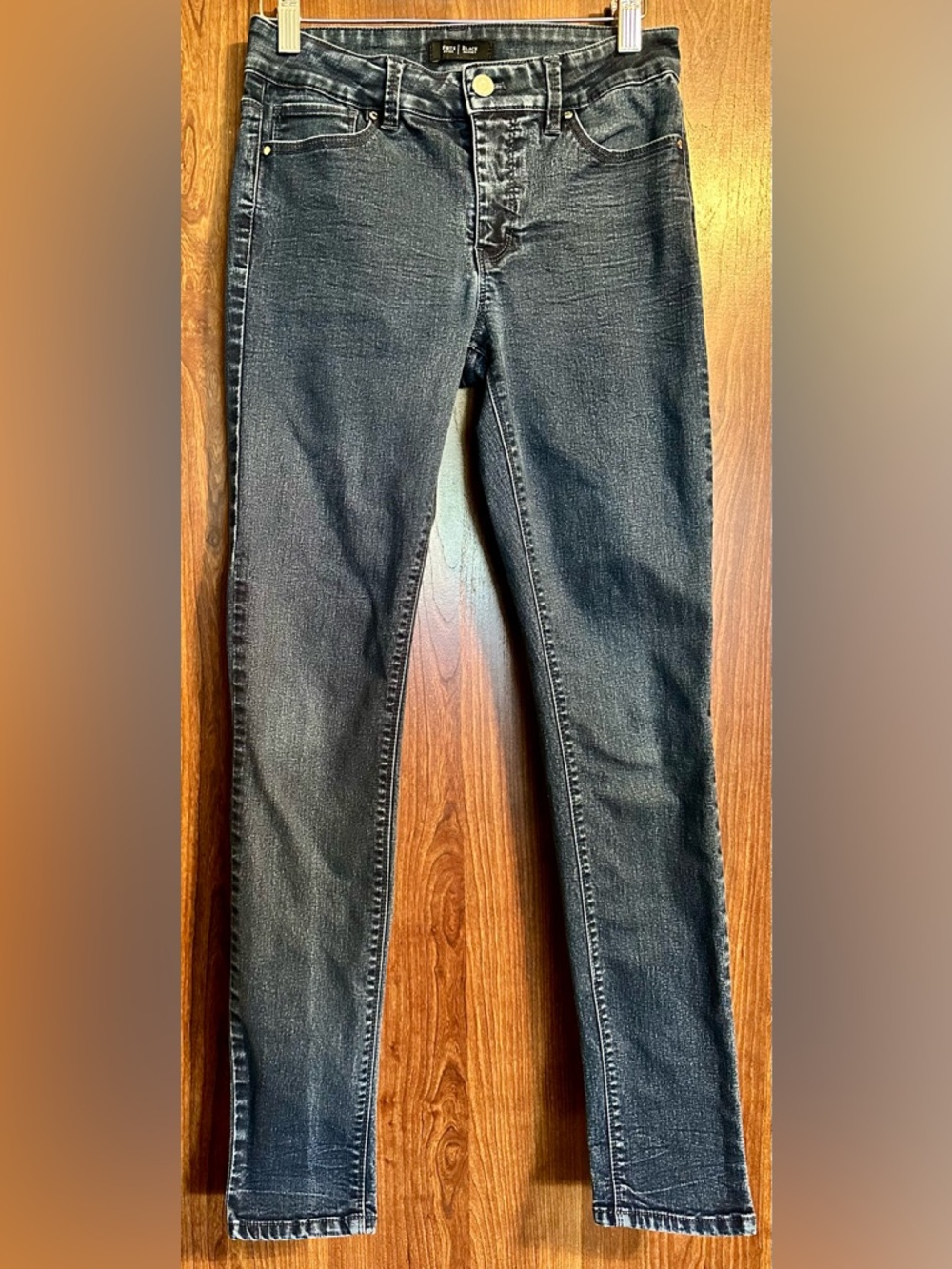White House Black Market Skinny Leg Jeans Dark Wash Women Size 4R